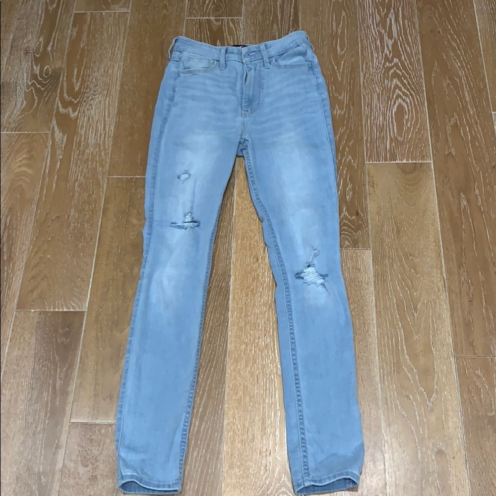 Hollister ultra high rise light denim skinny jeans